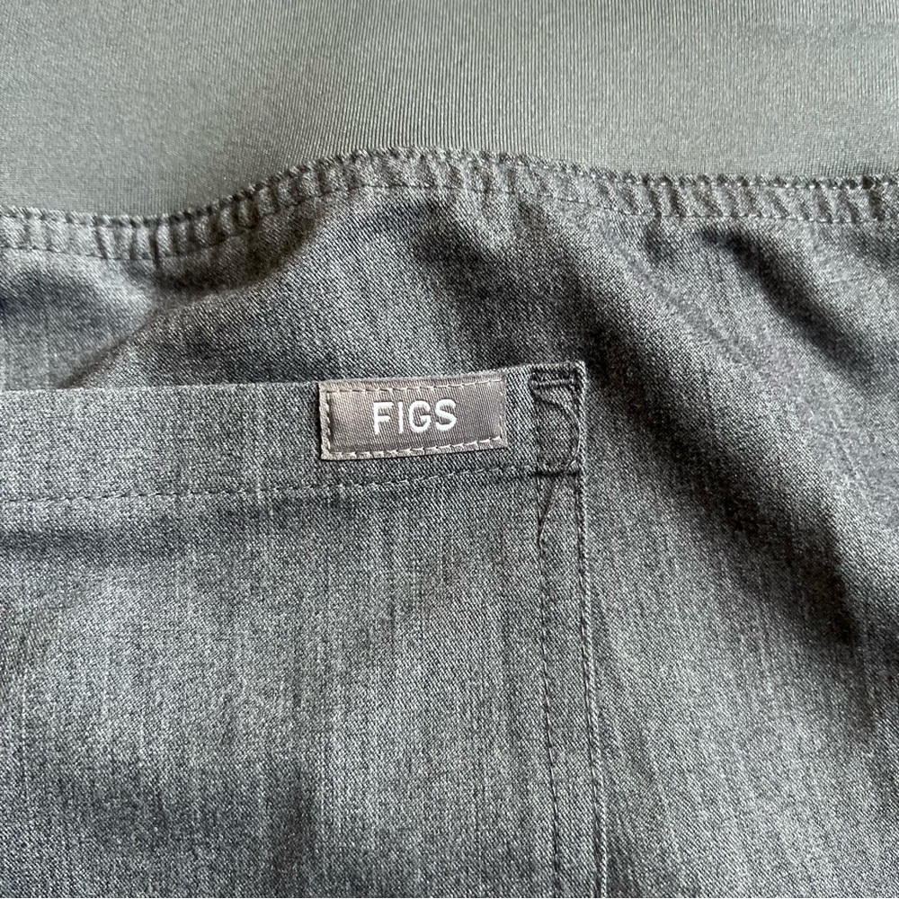 Figs Livingston Basic Scrub Pants - image 8